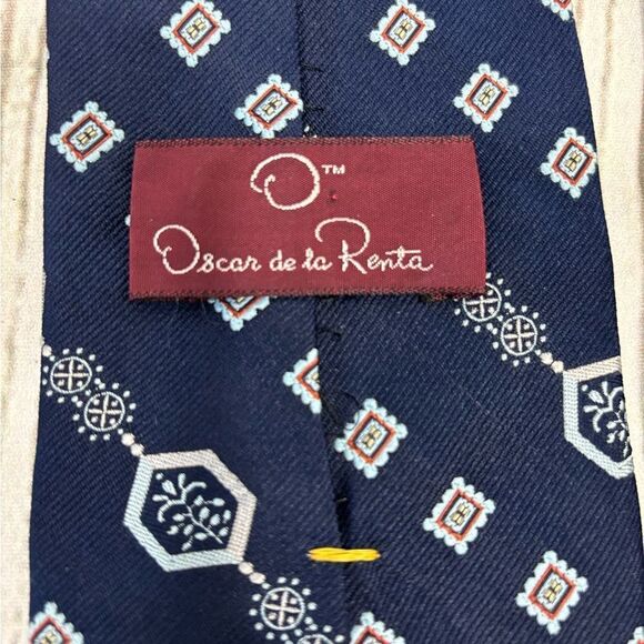 ‼️final must bundle‼️ Vintage Oscar de la Renta for May Co Men’s Store Blue Tie - Picture 6 of 7